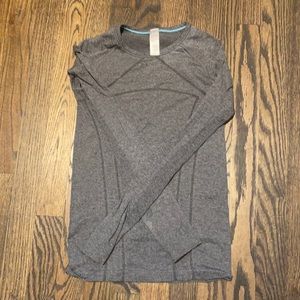 Ivivva Gray Long Sleeve top